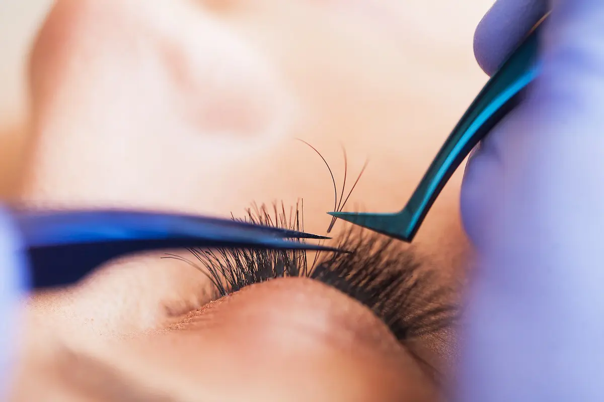 Eyelash extensions - fake eyelashes